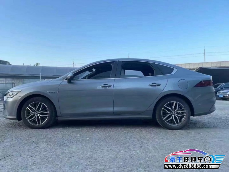 22年比亚迪秦轿车抵押车出售