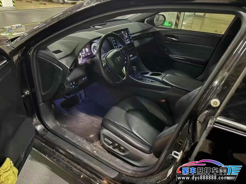 20年丰田亚洲龙轿车抵押车出售