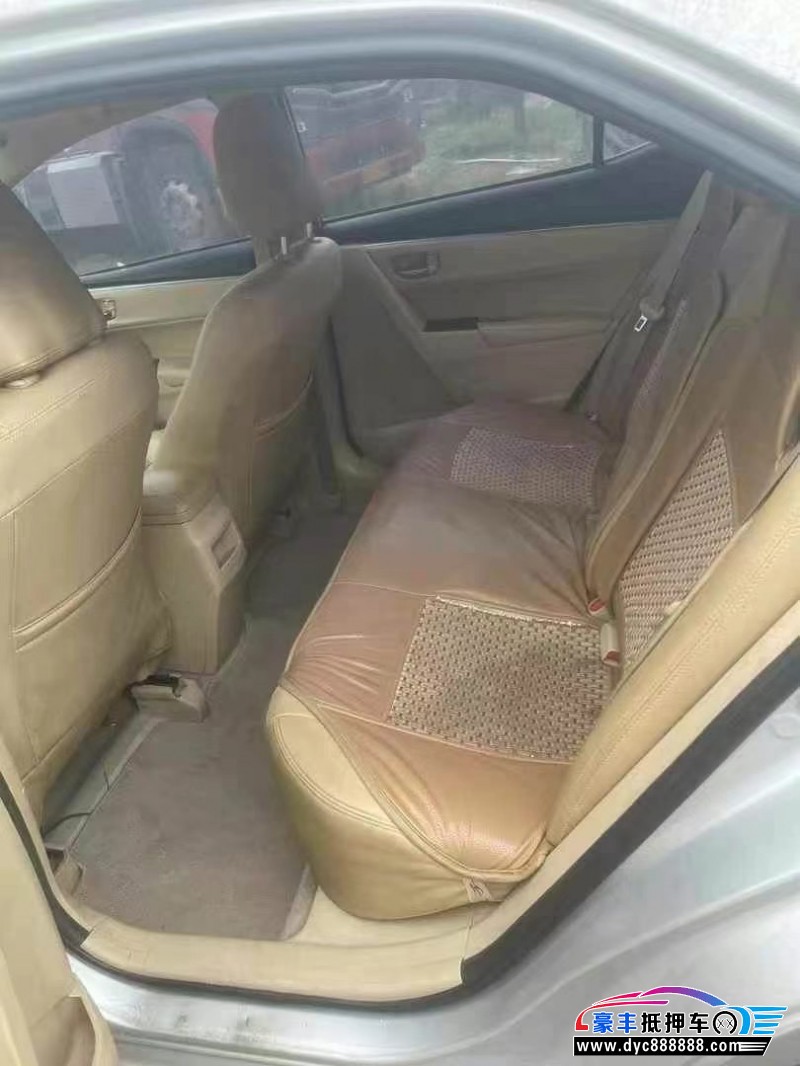 15年丰田卡罗拉轿车抵押车出售