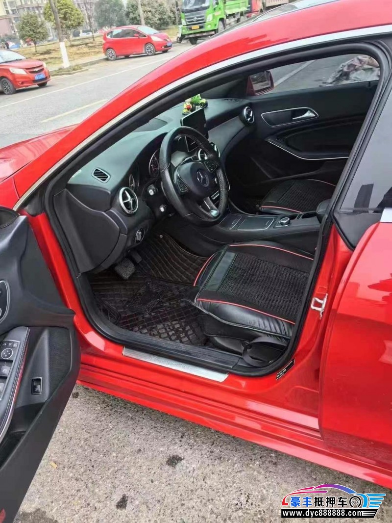 17年奔驰CLA轿车抵押车出售