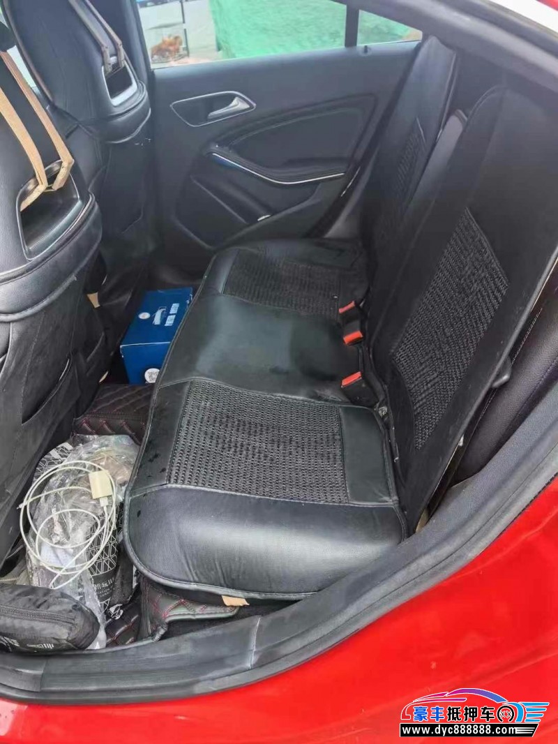 17年奔驰CLA轿车抵押车出售