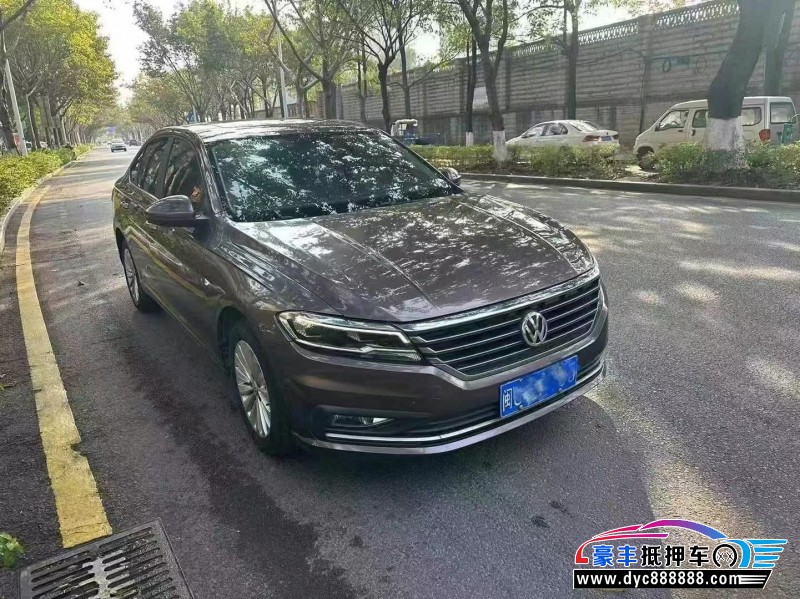 18年大众朗逸轿车抵押车出售