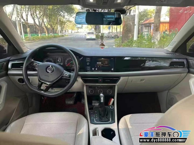 18年大众朗逸轿车抵押车出售