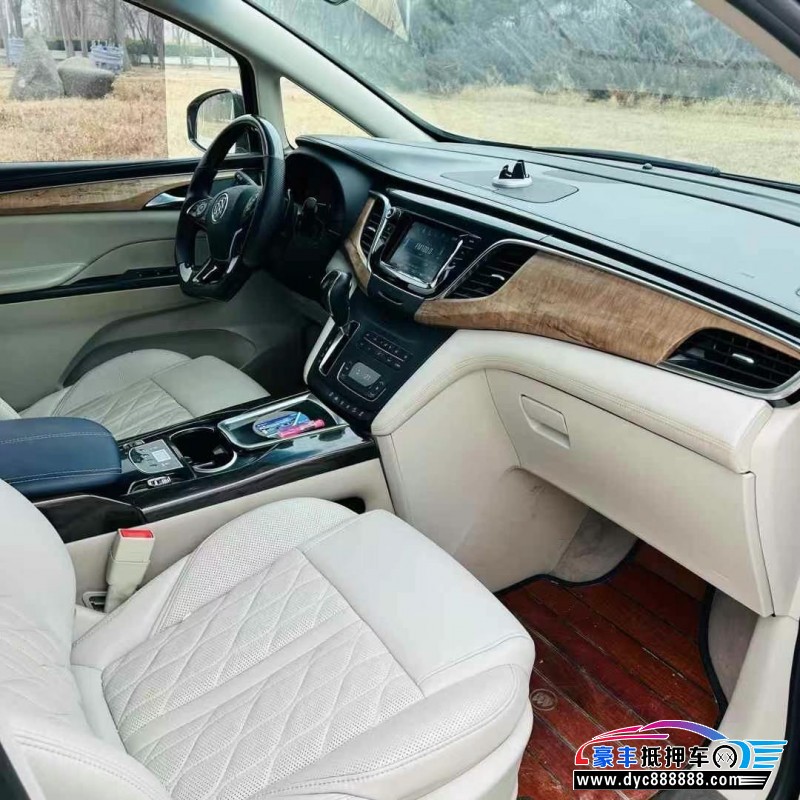 20年别克GL8轿车抵押车出售