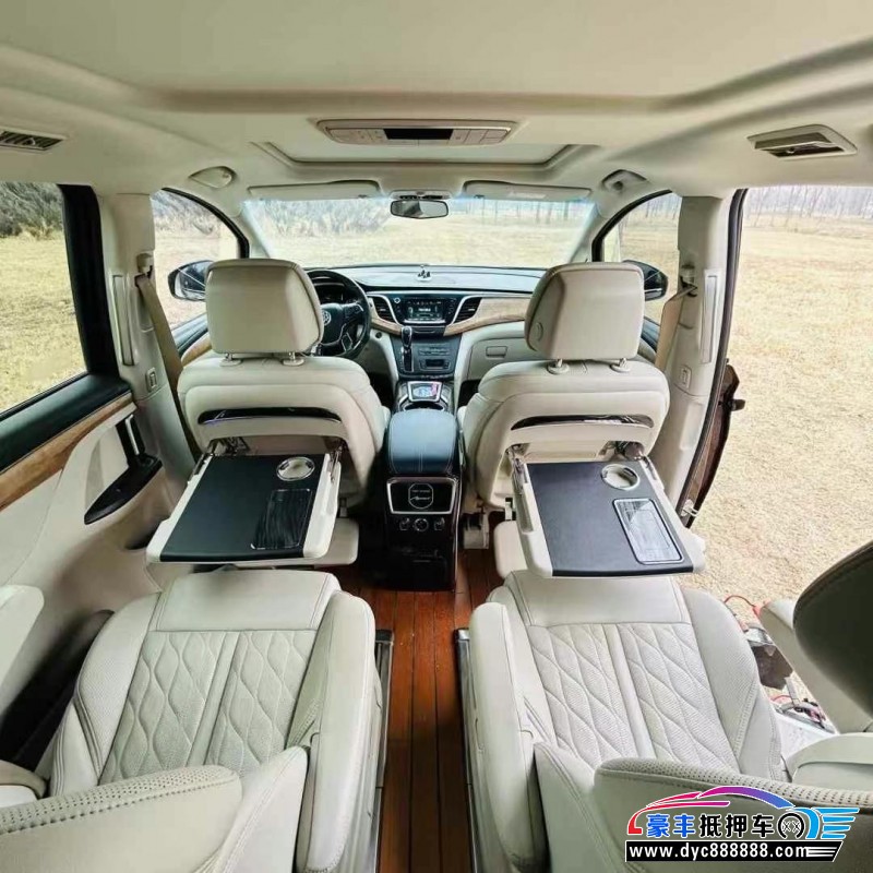 20年别克GL8轿车抵押车出售