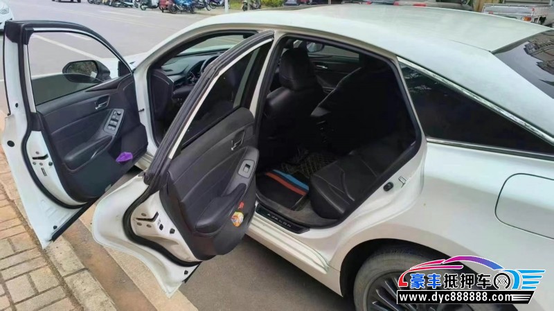 21年丰田亚洲龙轿车抵押车出售