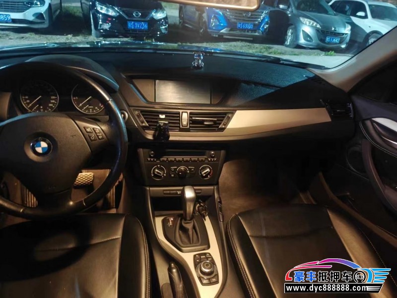 13年宝马X1轿车抵押车出售