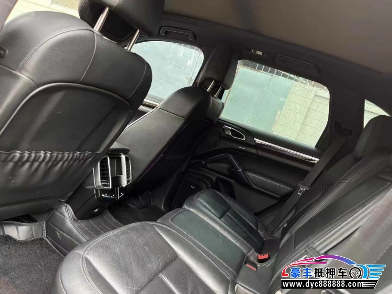 13年保时捷卡宴轿车抵押车出售