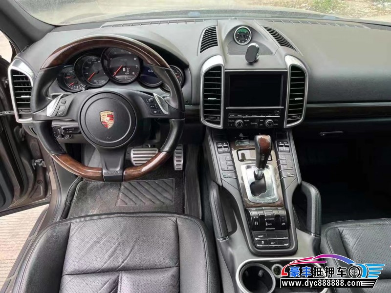 13年保时捷卡宴轿车抵押车出售