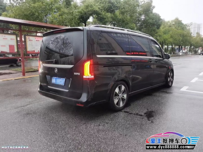 21年奔驰V轿车抵押车出售