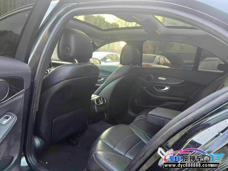 16年奔驰C轿车抵押车出售