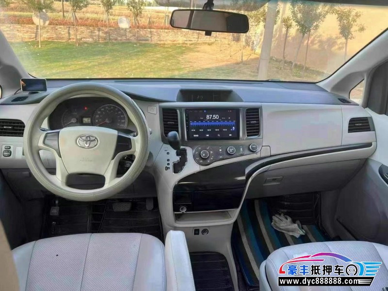 13年丰田塞纳MPV抵押车出售