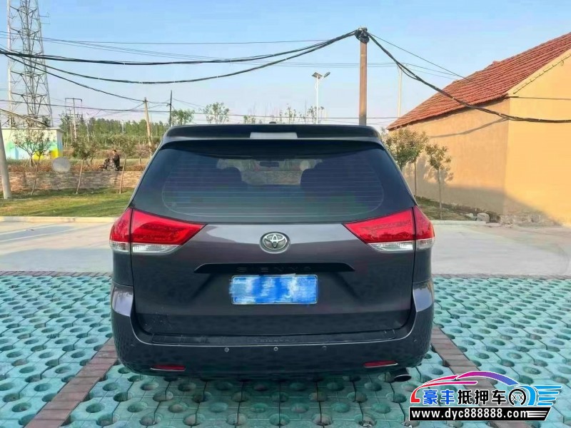 13年丰田塞纳MPV抵押车出售