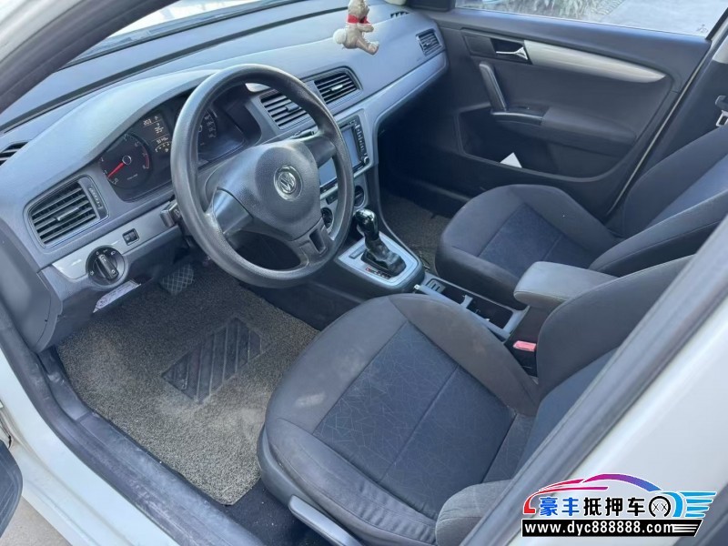 14年大众朗逸轿车抵押车出售