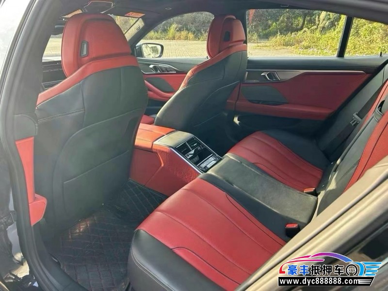 22年宝马8系轿车抵押车出售