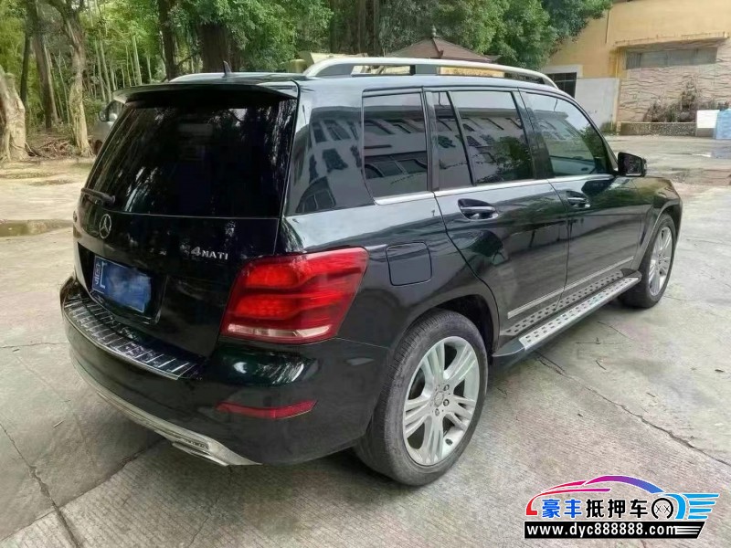 15年奔驰GLK轿车抵押车出售