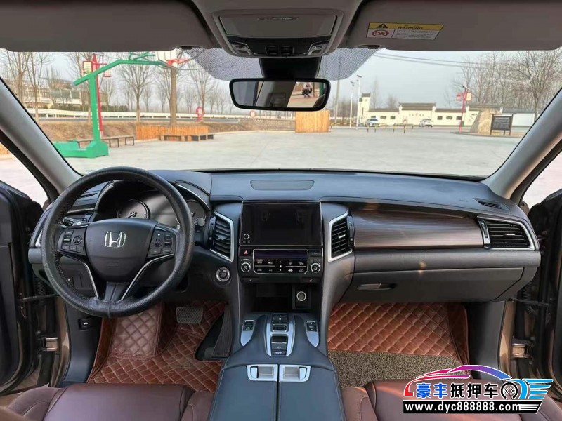 17年本田冠道轿车抵押车出售