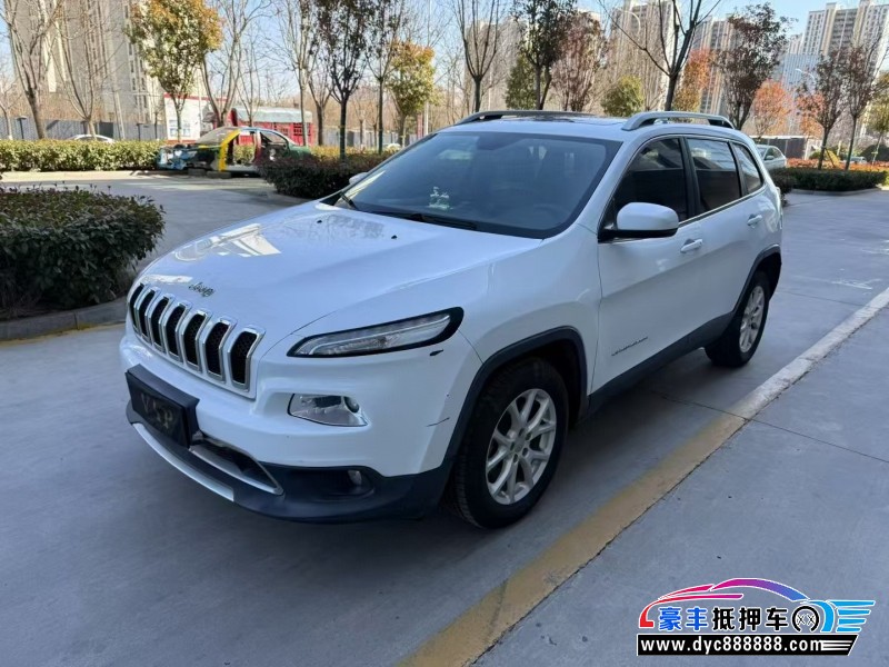 19年Jeep自由光轿车抵押车出售