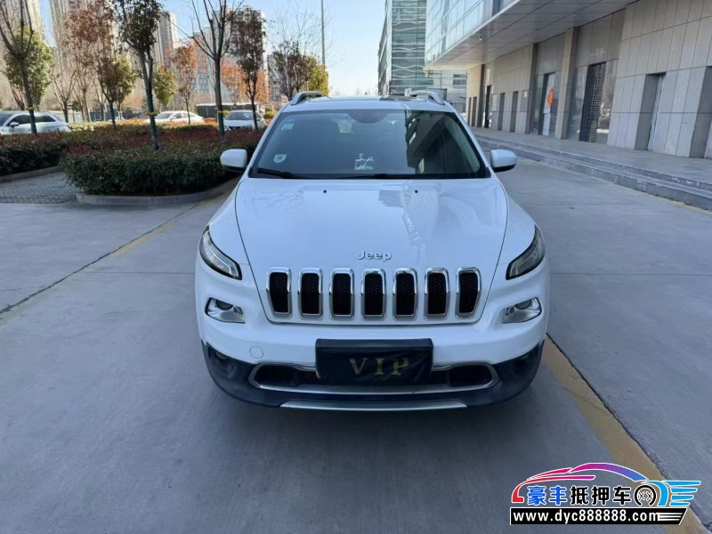 19年Jeep自由光轿车抵押车出售