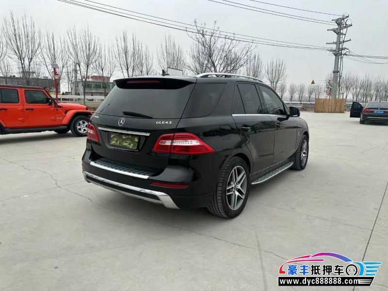 12年奔驰ML轿车抵押车出售