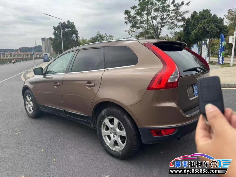11年沃尔沃XC60轿车抵押车出售