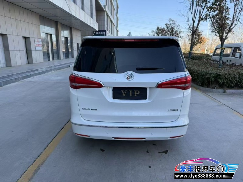 17年别克GL8轿车抵押车出售