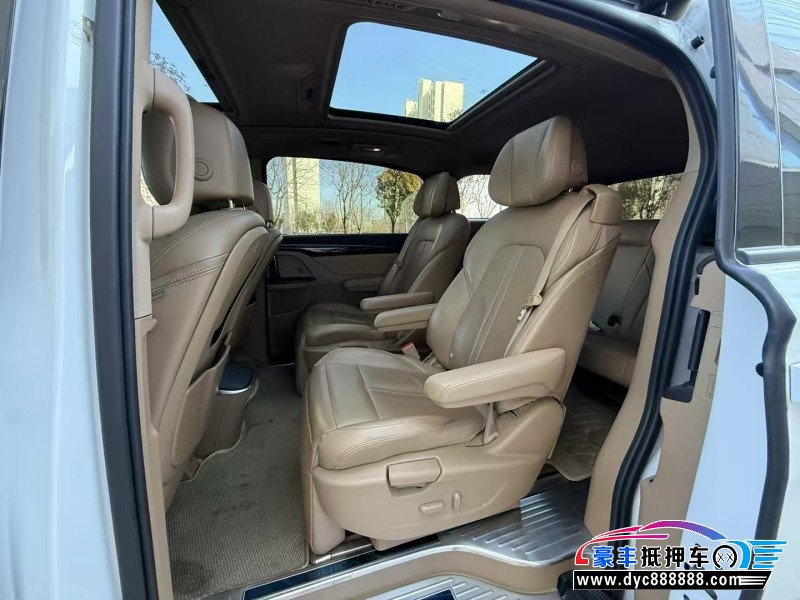 17年别克GL8轿车抵押车出售