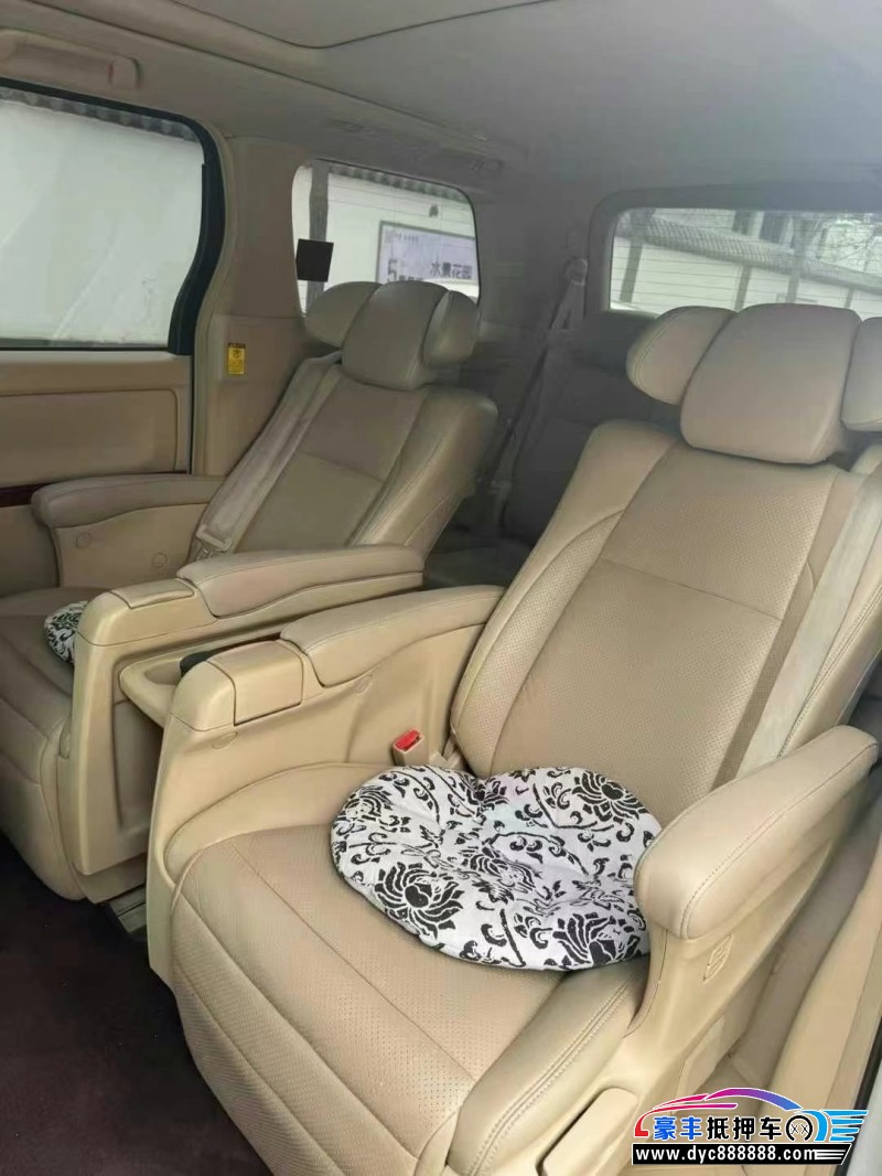 11年丰田埃尔法MPV抵押车出售