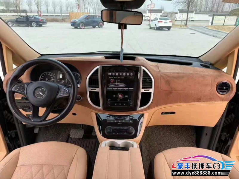 19年奔驰威霆轿车抵押车出售