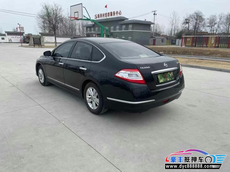 12年日产天籁轿车抵押车出售