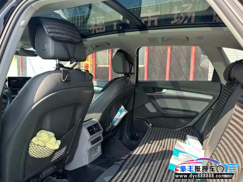 19年奥迪Q5轿车抵押车出售