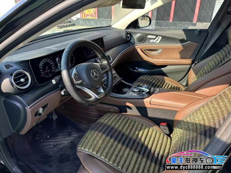 17年奔驰E轿车抵押车出售