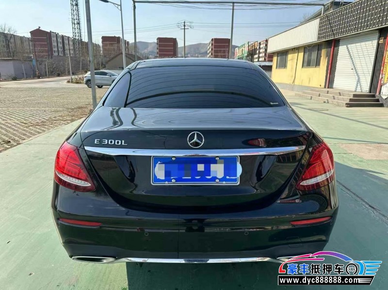17年奔驰E轿车抵押车出售