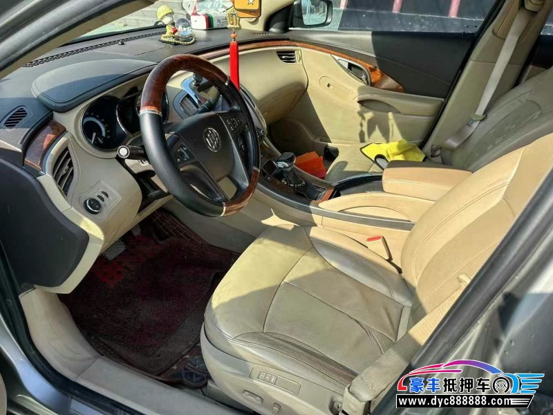 10年别克君越轿车抵押车出售