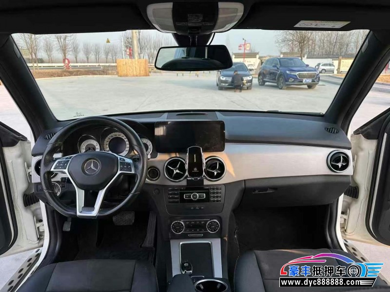 16年奔驰GLK轿车抵押车出售