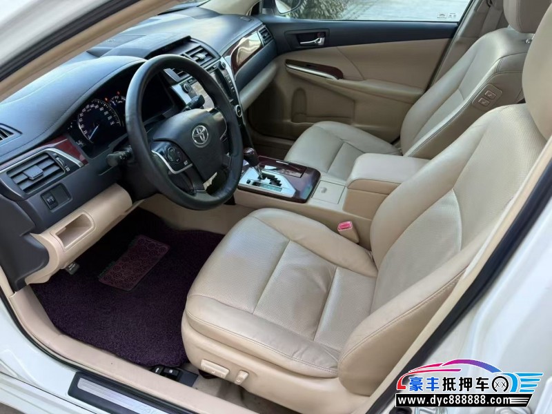 13年丰田凯美瑞轿车抵押车出售