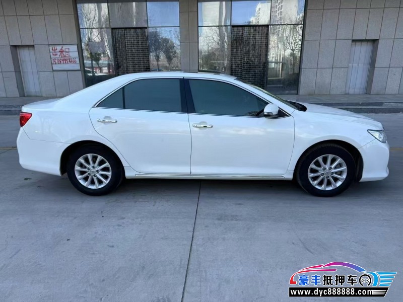 13年丰田凯美瑞轿车抵押车出售