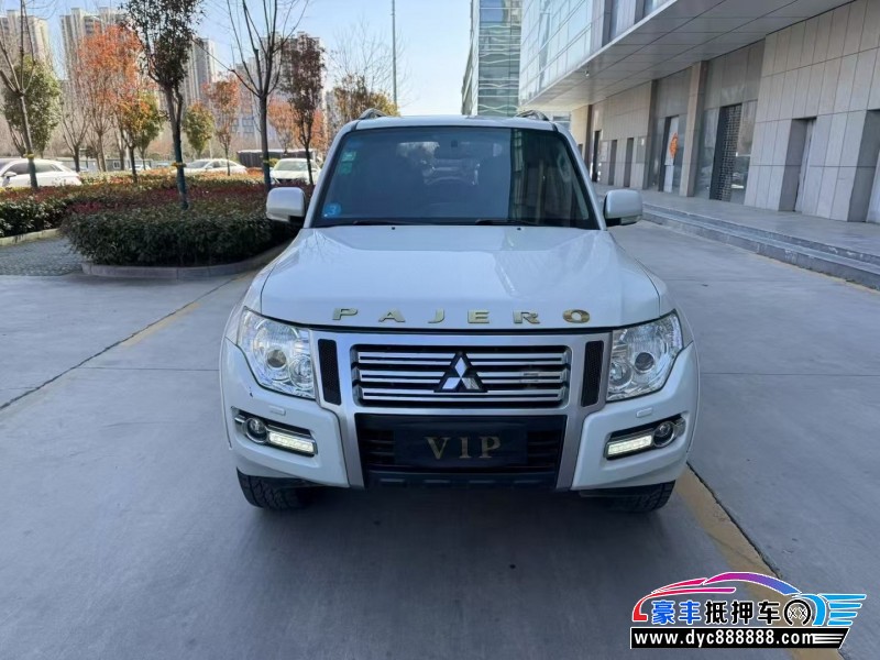 19年三菱帕杰罗轿车抵押车出售