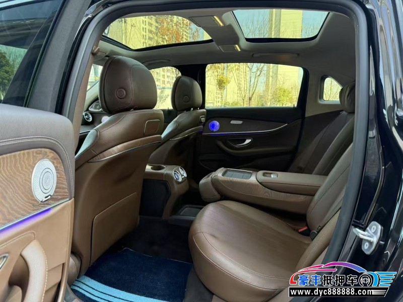 19年奔驰E轿车抵押车出售