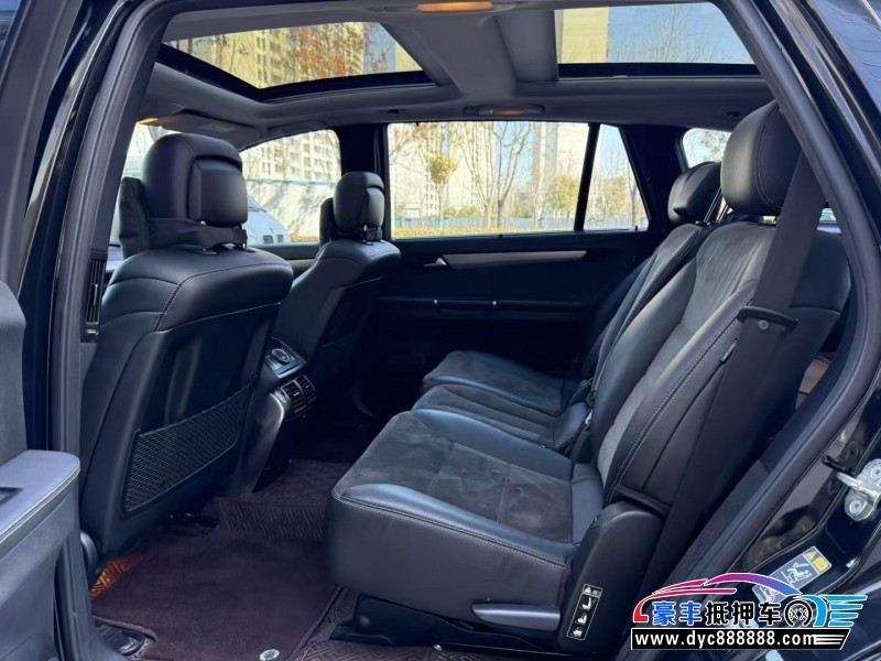 16年奔驰R轿车抵押车出售