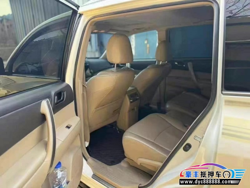 14年丰田汉兰达轿车抵押车出售