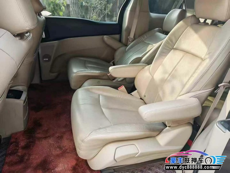 15年别克GL8轿车抵押车出售