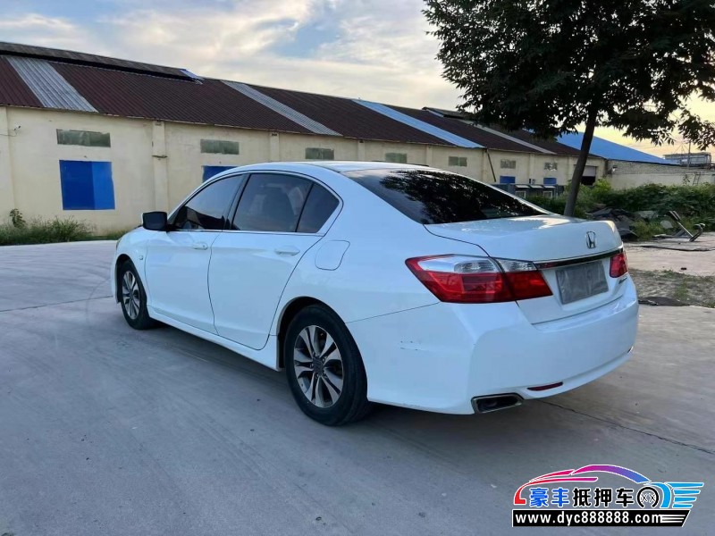 15年本田雅阁轿车抵押车出售