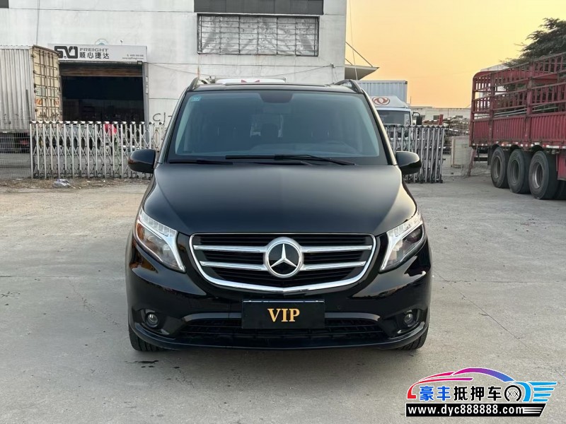 20年奔驰威霆轿车抵押车出售