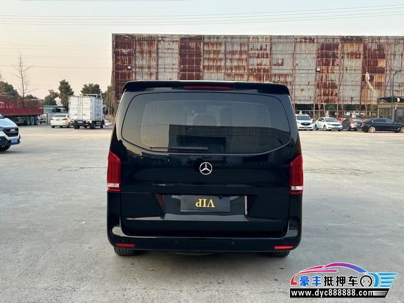 20年奔驰威霆轿车抵押车出售