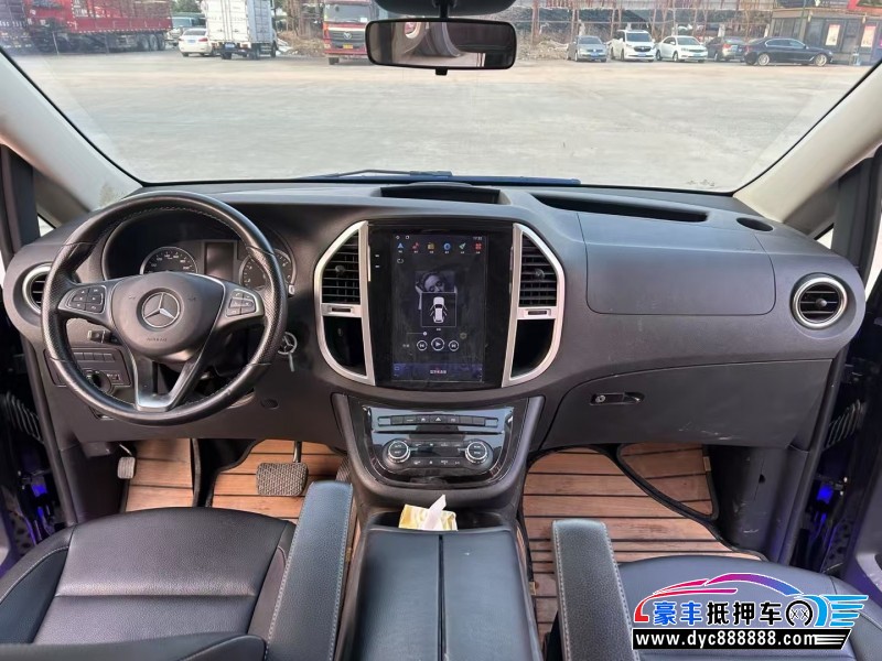 20年奔驰威霆轿车抵押车出售