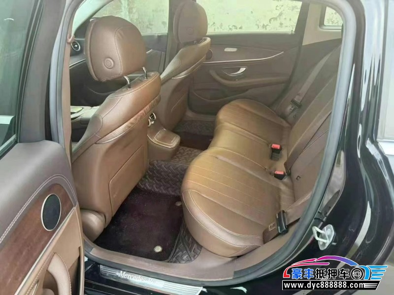 22年奔驰E轿车抵押车出售