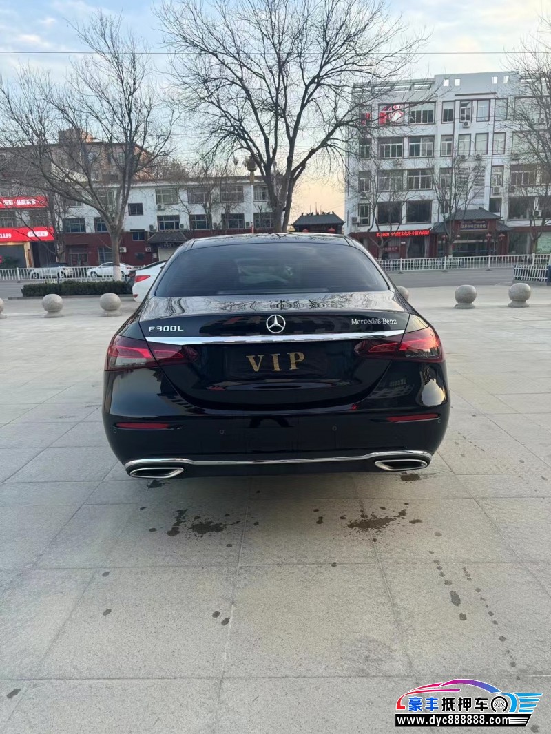 23年奔驰E轿车抵押车出售