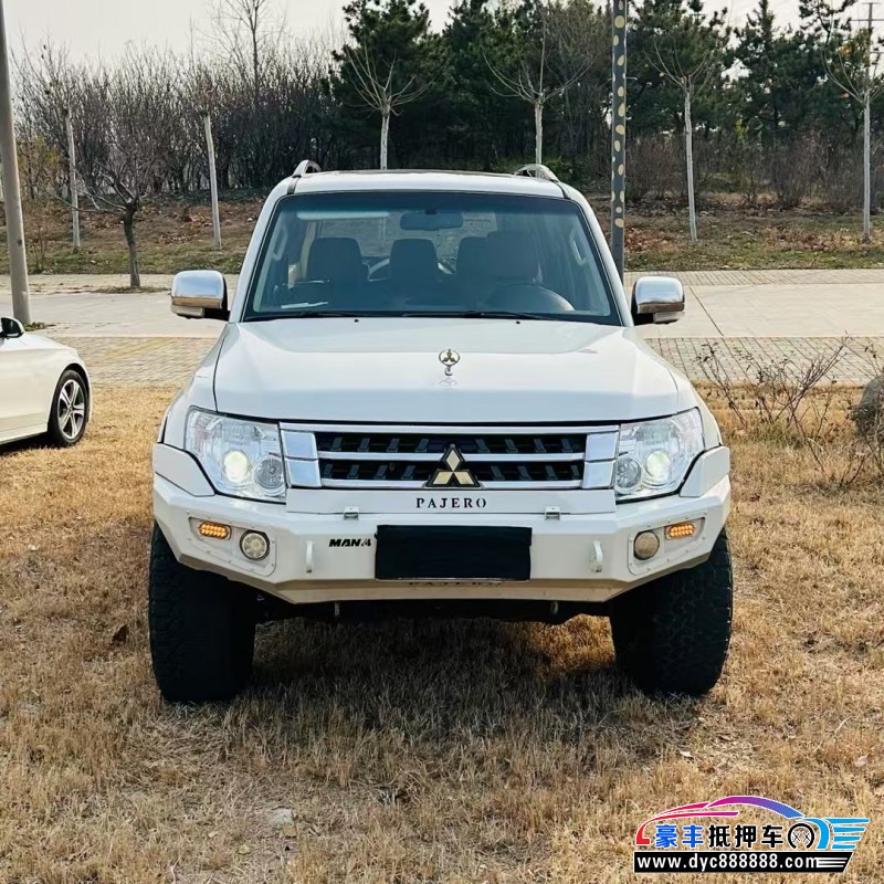18年三菱帕杰罗轿车抵押车出售