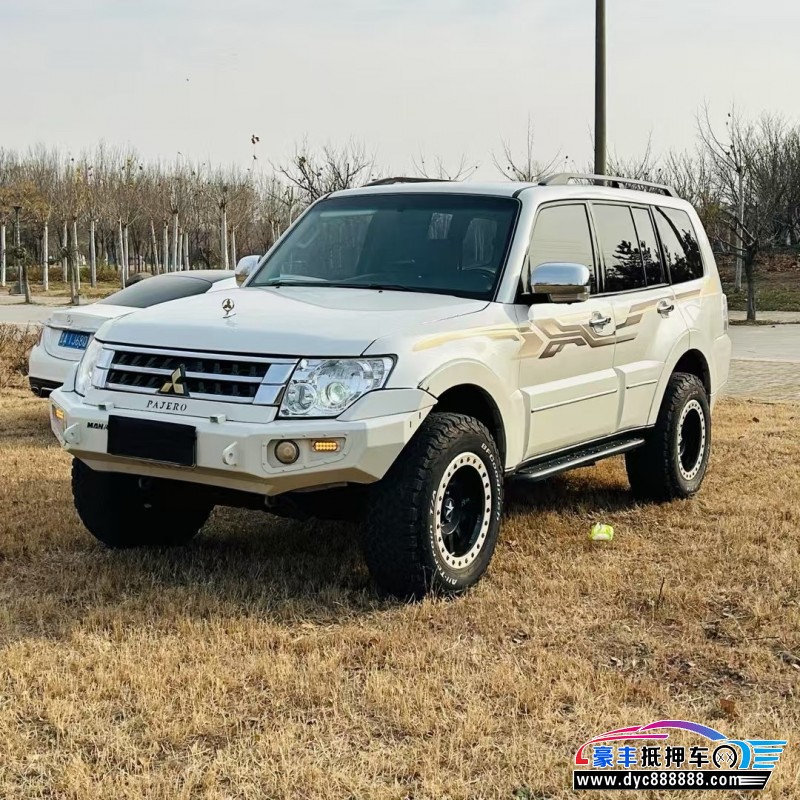 18年三菱帕杰罗轿车抵押车出售